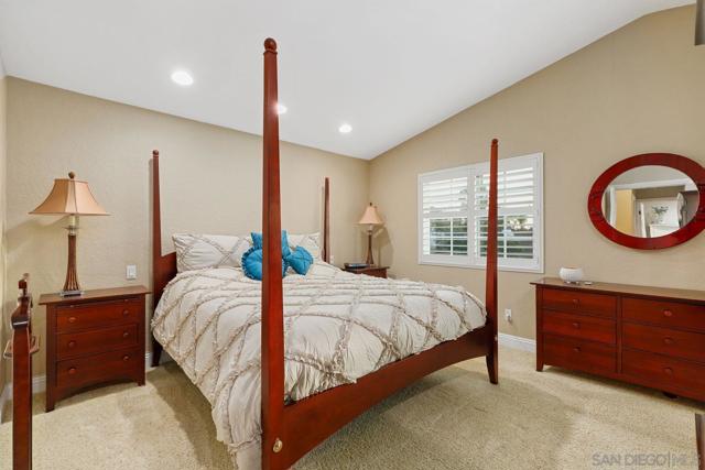 10421 Les Arbres Pl, San Diego CA: https://media.crmls.org/mediaz/d4afb0eb-0b95-44fe-90d3-024a00ff171d.jpg