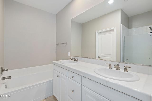 Detail Gallery Image 18 of 21 For 4510 via Presidio, Camarillo,  CA 93012 - 3 Beds | 3/1 Baths