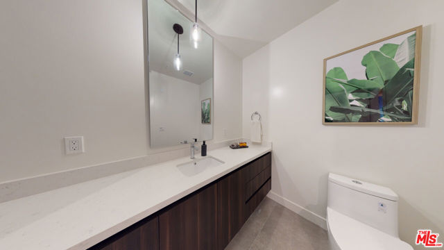 520 N Central Avenue, Glendale CA: https://media.crmls.org/mediaz/d4b157a4-d922-41af-b84e-8a0cf6490a20.jpg
