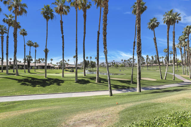 76099 Impatiens Circle, Palm Desert CA: https://media.crmls.org/mediaz/d4b171d4-9028-4c38-8ad4-20d376a67893.jpg