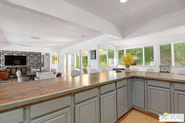 830 N Riverside Drive, Palm Springs CA: https://media.crmls.org/mediaz/d4b182b8-9a87-48cf-881b-ef3ac5475976.jpg