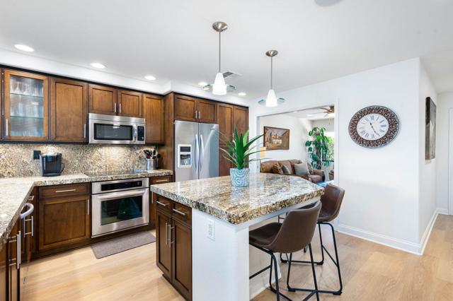 76756 Chrysanthemum Way, Palm Desert, CA 92211