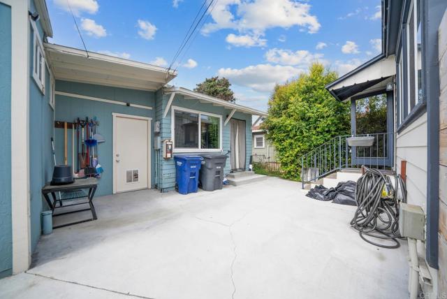 42 48 E 5Th Street, National City CA: https://media.crmls.org/mediaz/d4b230fa-7a4f-4bcc-a254-55dd2e182b99.jpg