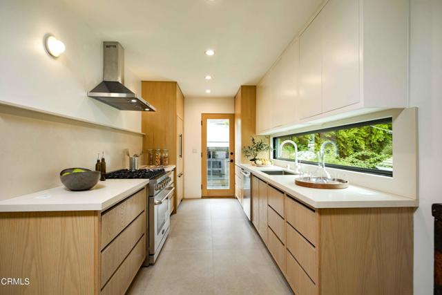 Detail Gallery Image 10 of 25 For 1525 La Loma Rd, Pasadena,  CA 91105 - 3 Beds | 2 Baths