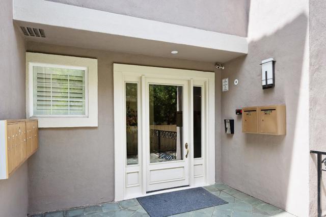 550 El Camino Real, Burlingame CA: https://media.crmls.org/mediaz/d4b2c6e0-14b1-454e-ab9e-78812d215337.jpg