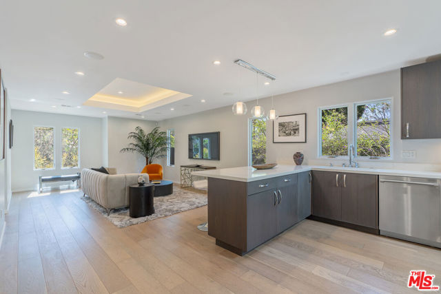 2829 Westbrook Avenue, Los Angeles CA: https://media.crmls.org/mediaz/d4b3b701-d391-40ca-93c8-6ffe183417fc.jpg