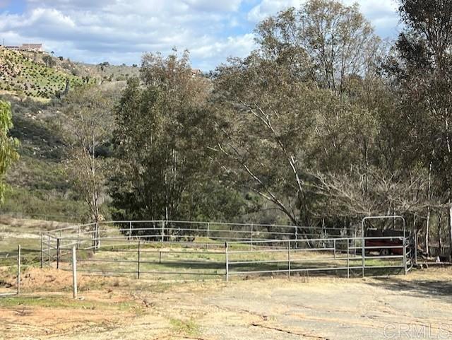 9946 Nutby Lane, Escondido CA: https://media.crmls.org/mediaz/d4b4e091-e0f7-4151-9575-2ffd5abc8a25.jpg
