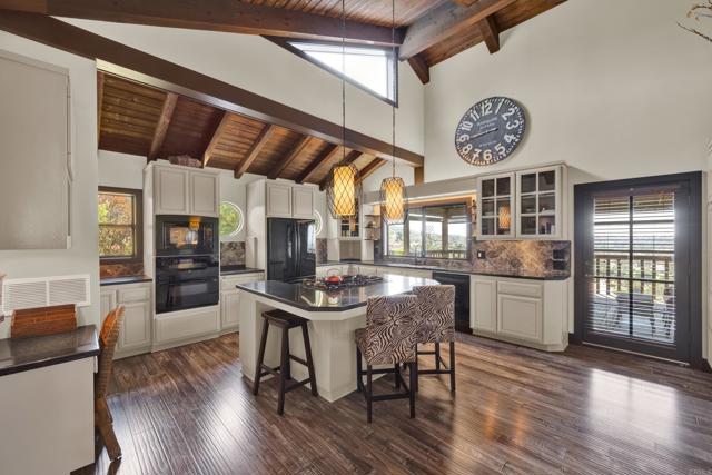 1310 Miracielo Court, San Marcos CA: https://media.crmls.org/mediaz/d4b54bc3-d6d1-43ce-8685-0cea16e5ad10.jpg