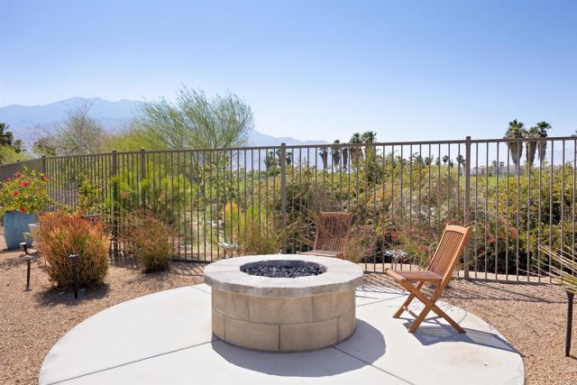 Detail Gallery Image 5 of 51 For 4495 Vantage Ln, Palm Springs,  CA 92262 - 3 Beds | 3/1 Baths