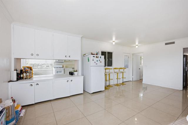 Detail Gallery Image 7 of 35 For 304 Edgerton, San Bernardino,  CA 92405 - 4 Beds | 3 Baths