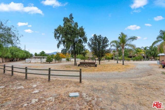 805 N Sanderson Avenue, San Jacinto CA: https://media.crmls.org/mediaz/d4b79d2e-dca2-4818-941f-a9038caf31f1.jpg