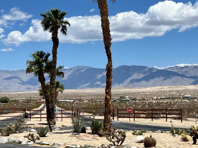4236 Connie Lane, Borrego Springs CA: https://media.crmls.org/mediaz/d4b7ebad-8523-44c8-9bc9-162973c085db.jpg