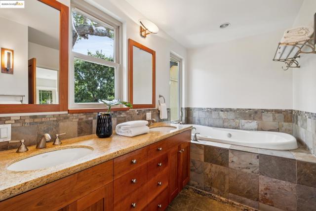 Image 26 of 53 For 1297 Sunnyhills Rd