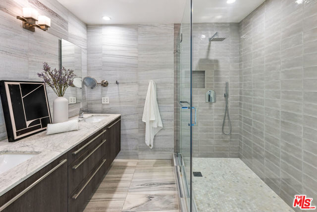 7242 Woodrow Wilson Drive, Los Angeles CA: https://media.crmls.org/mediaz/d4b89b30-5ad9-46b0-a027-55e30ad1362d.jpg