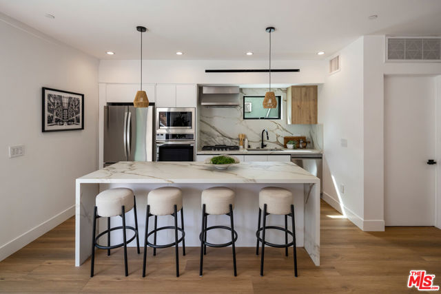 2005 Bellevue Avenue, Los Angeles CA: https://media.crmls.org/mediaz/d4b8b311-1c77-4f4c-b6ff-1345d55fa5d4.jpg