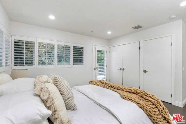 10523 Selkirk Lane, Los Angeles CA: https://media.crmls.org/mediaz/d4b8c8fd-ac0e-47d9-923c-8fe5b9b88f6e.jpg