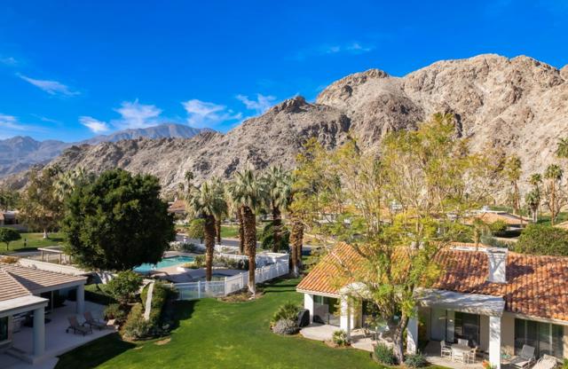 55730 Riviera, La Quinta CA: https://media.crmls.org/mediaz/d4b93789-f243-4b4d-af30-af59deca4aae.jpg