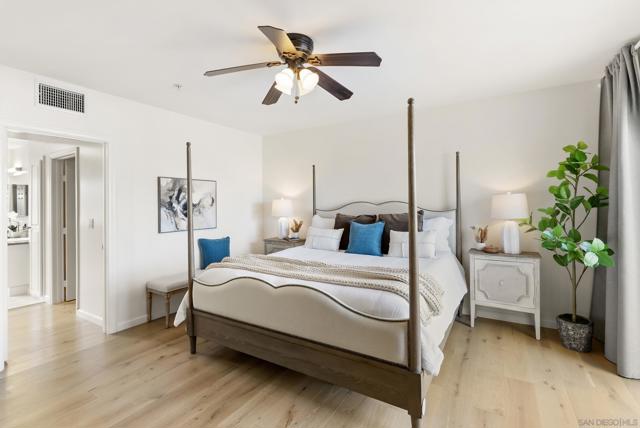 7520 Draper Ave, La Jolla CA: https://media.crmls.org/mediaz/d4b95dd4-1dca-4149-89d7-0864c395fd62.jpg