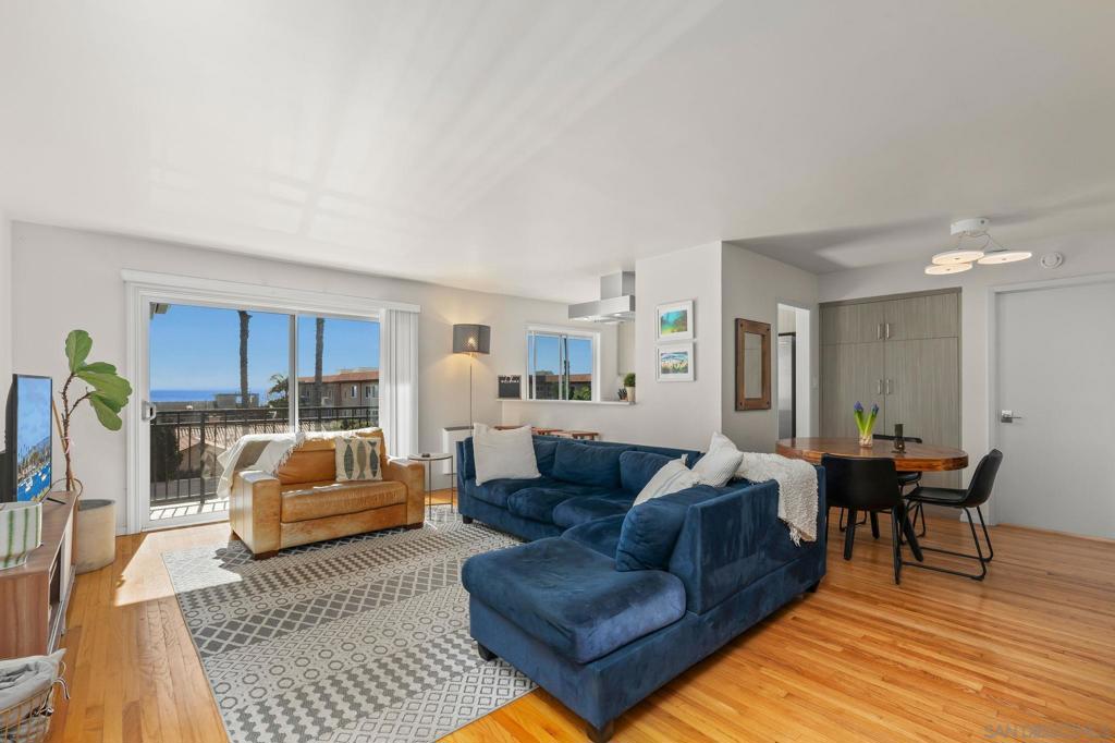 5367 La Jolla Blvd - photo 9