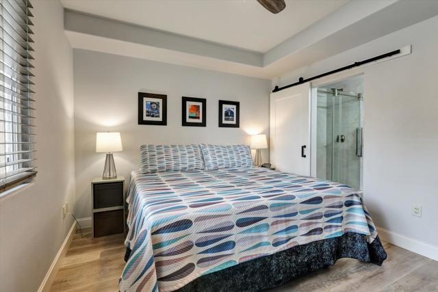 1601 India St, San Diego CA: https://media.crmls.org/mediaz/d4b9eb2a-62ea-4732-b542-4c39d1aa2c06.jpg