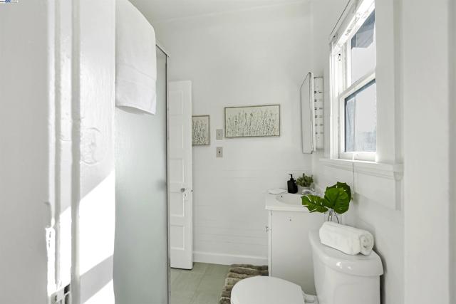 1781 B St, Hayward CA: https://media.crmls.org/mediaz/d4b9f746-bc1a-421f-a39e-2bfef4739972.jpg