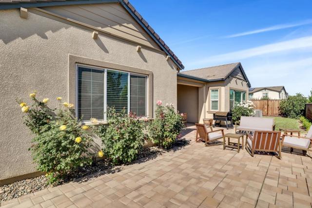 6326 Moser Way, Tracy CA: https://media.crmls.org/mediaz/d4ba2222-799e-476d-ba02-78fddc935d8f.jpg