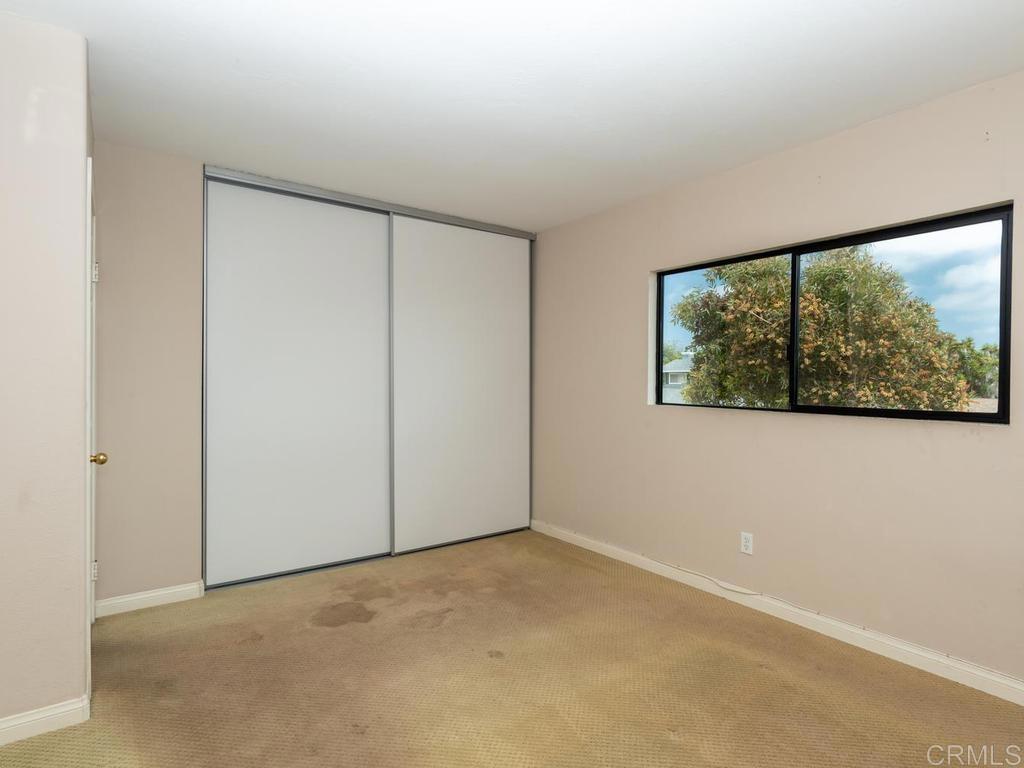 https://media.crmls.org/mediaz/d4bae6a3-df4d-4432-897b-f4ba1dd94860.jpg?preset=X-Large