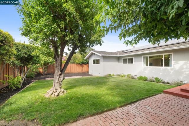 1786 Klier Drive, Concord CA: https://media.crmls.org/mediaz/d4bb2a4f-d078-4397-8df8-2c8fac321559.jpg