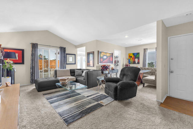 7412 Maude Adams Avenue, 29 Palms CA: https://media.crmls.org/mediaz/d4bc1dec-51d2-47a5-b63b-f7543ff8dcc6.jpg