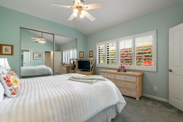 54396 Shoal Creek, La Quinta CA: https://media.crmls.org/mediaz/d4bddd26-24bd-4a71-b2db-6b1dcb2ba36b.jpg