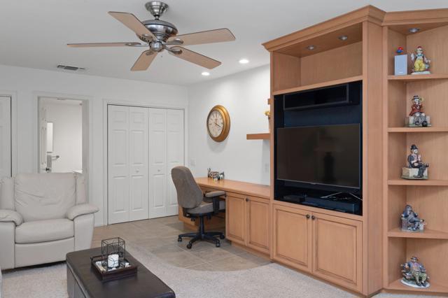 38 Conejo Circle, Palm Desert CA: https://media.crmls.org/mediaz/d4bfc640-bcd3-4f36-853b-4b9f147c5c37.jpg