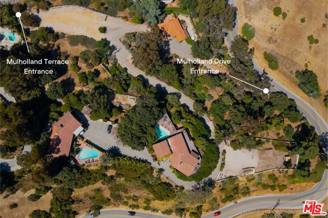 8207 Mulholland Drive, Los Angeles CA: https://media.crmls.org/mediaz/d4bfefd9-565f-4b15-bba2-29fe8aaac7a5.jpg