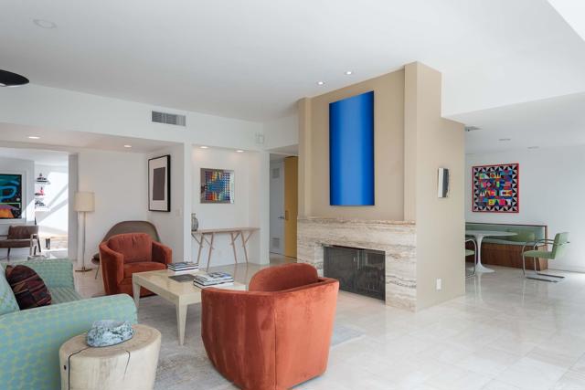 70164 Frank Sinatra Drive, Rancho Mirage CA: https://media.crmls.org/mediaz/d4c07071-e169-4a59-9b63-fd8d719d06b7.jpg