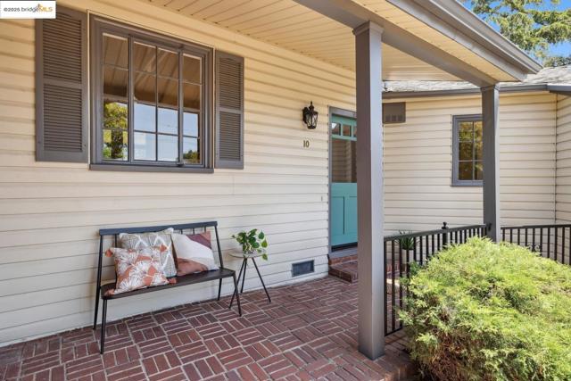 10 Wilding LN, Oakland CA: https://media.crmls.org/mediaz/d4c16a96-4f93-4186-975d-b4b545f75283.jpg