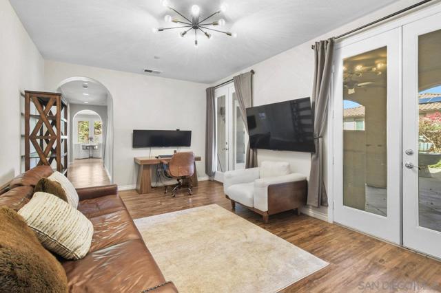 2957 Ranch Gate Rd, Chula Vista CA: https://media.crmls.org/mediaz/d4c19e3e-bb73-4d88-a1b9-3f61ca3b649e.jpg