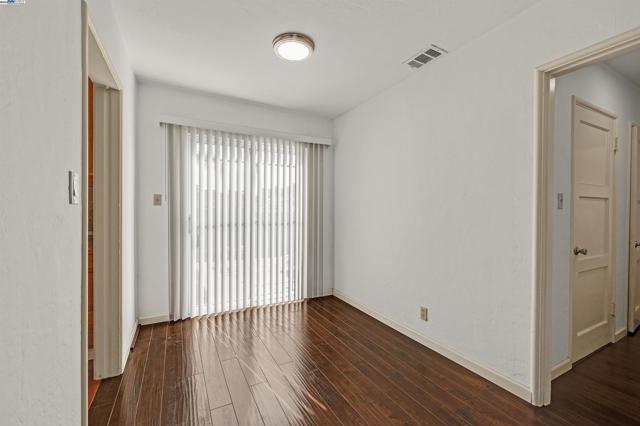 1250 147th Ave, San Leandro CA: https://media.crmls.org/mediaz/d4c2412c-50f1-45f5-8c2c-5452b416b98f.jpg