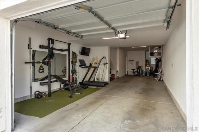 1107 Hibiscus Way, Oceanside CA: https://media.crmls.org/mediaz/d4c279a4-ee33-4ad3-83ab-6eb0714ffa84.jpg