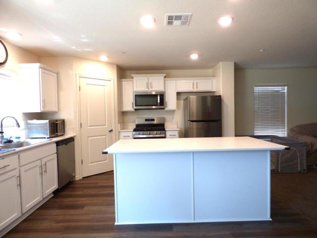 510 Perkins Road, Madera CA: https://media.crmls.org/mediaz/d4c2855c-c6a4-4855-9683-fe407295f597.jpg