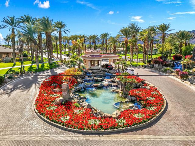 80200 Royal Birkdale Drive, Indio CA: https://media.crmls.org/mediaz/d4c30e35-98f3-4e51-b264-16268c7c8f37.jpg