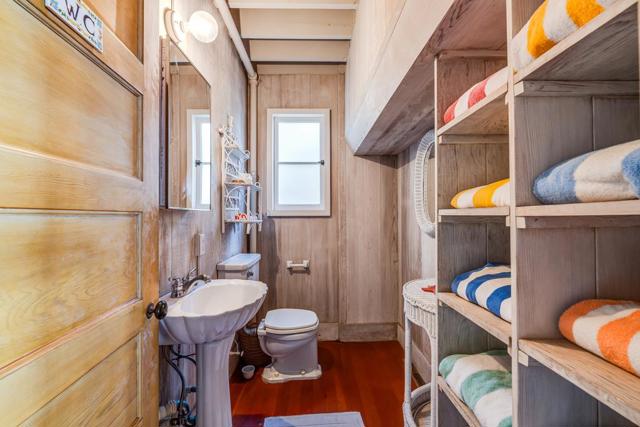 749 Las Olas Drive, Aptos CA: https://media.crmls.org/mediaz/d4c33d87-4780-428d-b686-a8f5ecf114d0.jpg