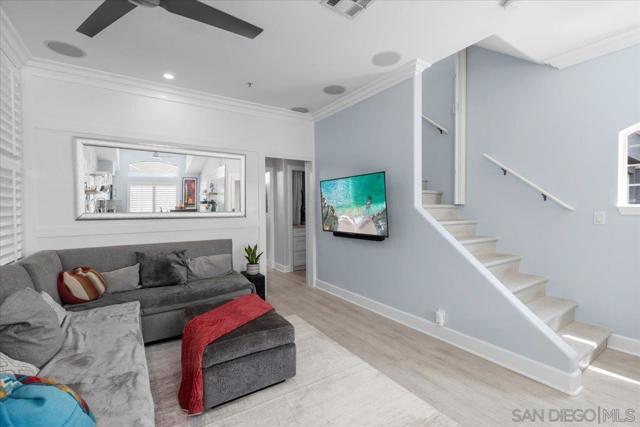 700 Lido Park Dr, Newport Beach CA: https://media.crmls.org/mediaz/d4c39677-5ecf-4060-890e-3014d5ae495f.jpg