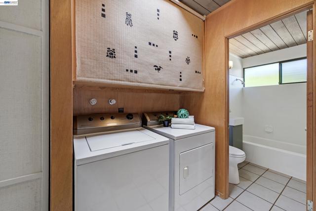 5354 Greenridge Rd, Castro Valley CA: https://media.crmls.org/mediaz/d4c3980c-b73f-4770-8513-0700635af44d.jpg