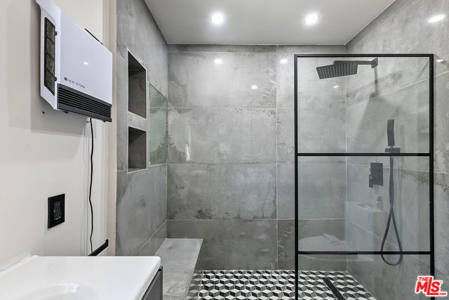 11320 Alethea Drive, Sunland CA: https://media.crmls.org/mediaz/d4c3d0b0-f876-4555-a0d0-9f8d02255769.jpg