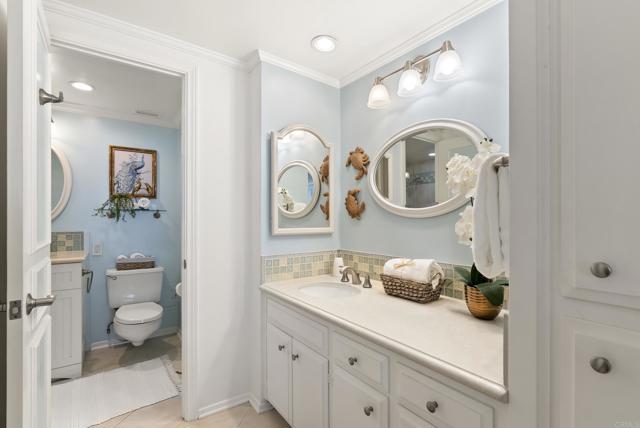 939 Coast Boulevard, La Jolla CA: https://media.crmls.org/mediaz/d4c4b80e-741e-463d-92bf-823a0b5f3174.jpg