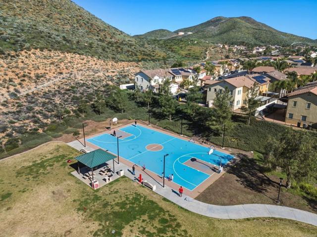 Detail Gallery Image 29 of 32 For 34221 Woodmont, Lake Elsinore,  CA 92532 - 4 Beds | 3 Baths