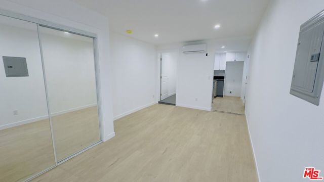 1732 Crenshaw Boulevard, Los Angeles CA: https://media.crmls.org/mediaz/d4c5e807-d44b-49d7-90e5-41e2b5834ed2.jpg