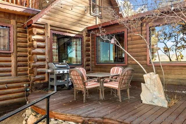 43133 Sheephorn Rd, Big Bear CA: https://media.crmls.org/mediaz/d4c60873-877a-45be-b7b2-c30c89f73b86.jpg