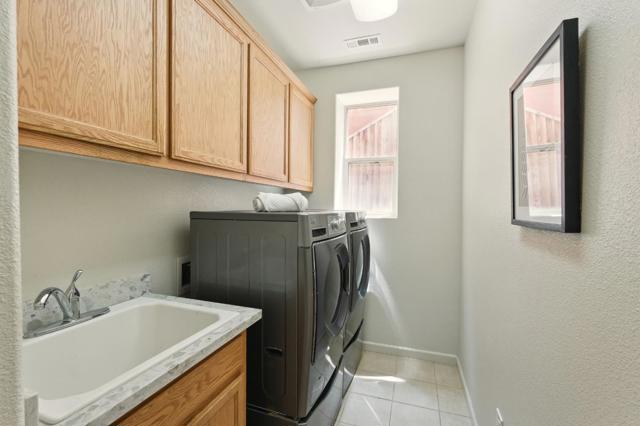 23022 Palazzo Del Kayla, Hayward CA: https://media.crmls.org/mediaz/d4c6436e-09ff-4ea4-b9a2-43c29ae323e2.jpg