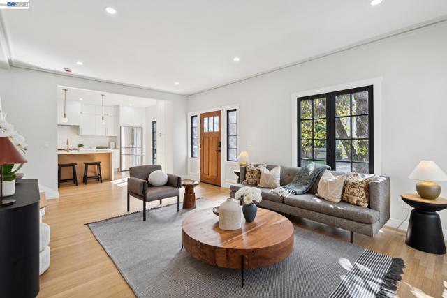 Image 6 of 45 For 800 Trestle Glen Rd