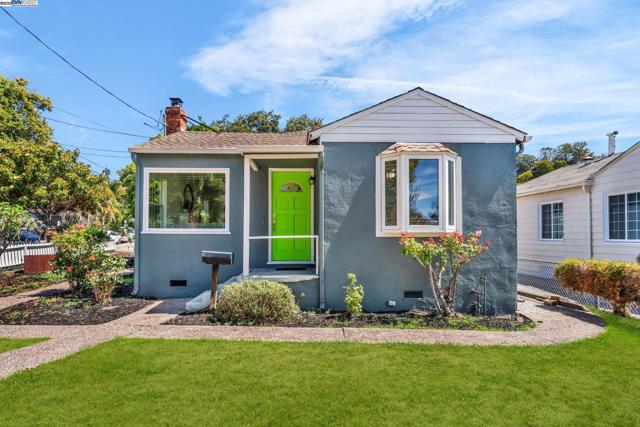 205 Julius St, San Leandro CA: https://media.crmls.org/mediaz/d4c7c506-07fc-4be4-b501-276129140e4f.jpg